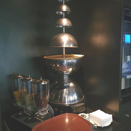 Brit Hotel Confort Nancy Luneville Bagian luar foto