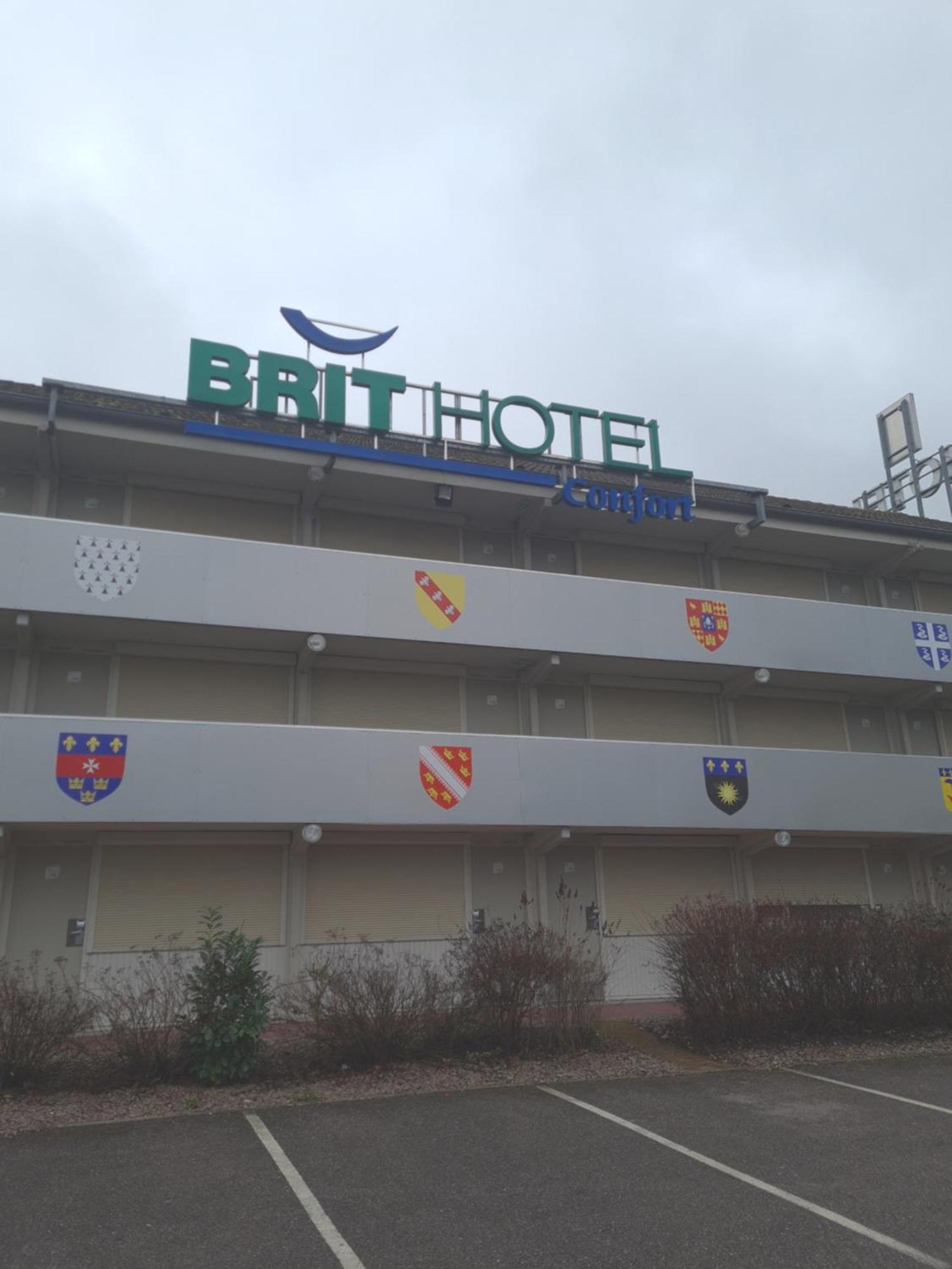 Brit Hotel Confort Nancy Luneville Bagian luar foto